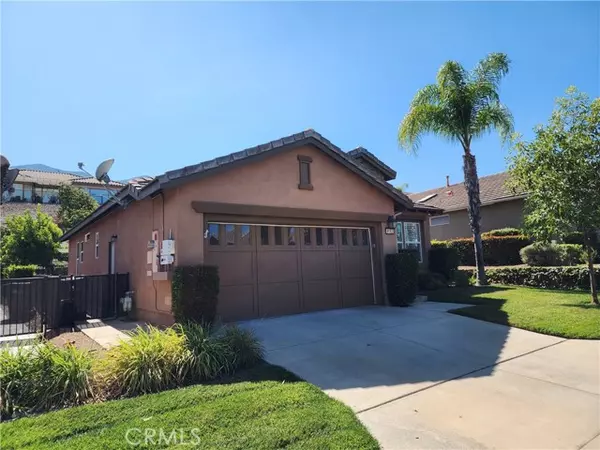 Corona, CA 92883,9153 Wooded Hill DR