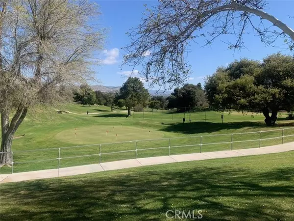 Newhall, CA 91321,26351 Oak Plain DR E
