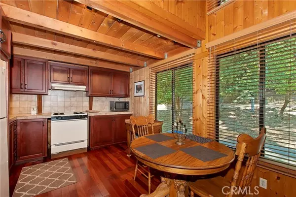 Running Springs, CA 92382,2880 Loma DR