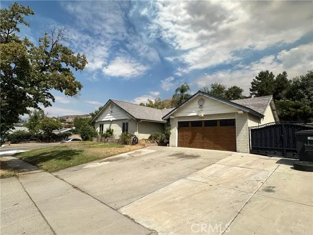 Highland, CA 92346,3740 Piedmont DR