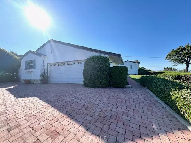 9 Stallion RD, Rancho Palos Verdes, CA 90275