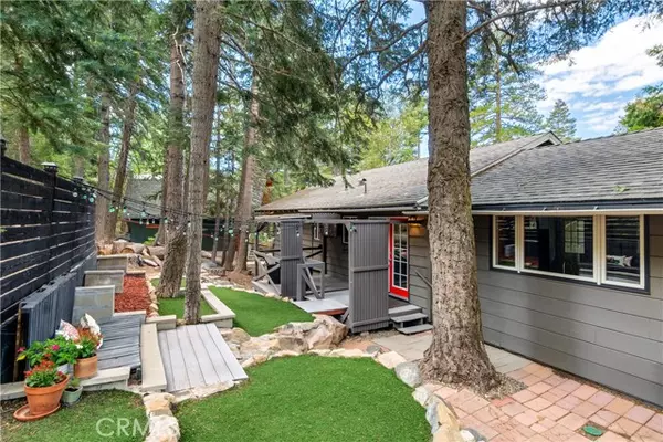 Angelus Oaks, CA 92305,6157 Oak AVE