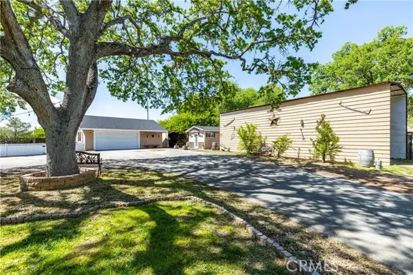 Paso Robles, CA 93446,55 La Vista WAY