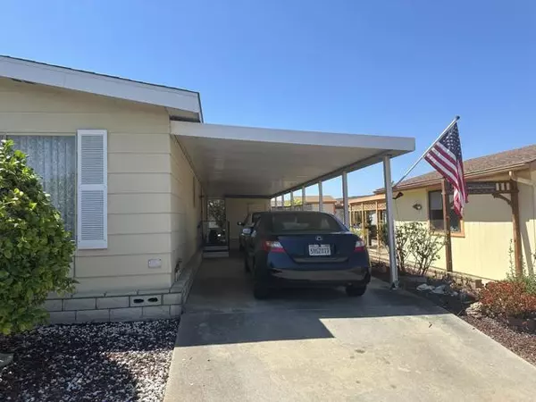 Oceanside, CA 92057,1487 Puritan DR