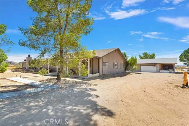 15181 Barbara LN, Apple Valley, CA 92307