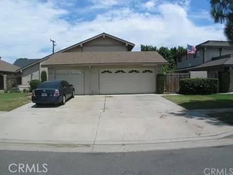 2217 Ponderosa ST, Santa Ana, CA 92705