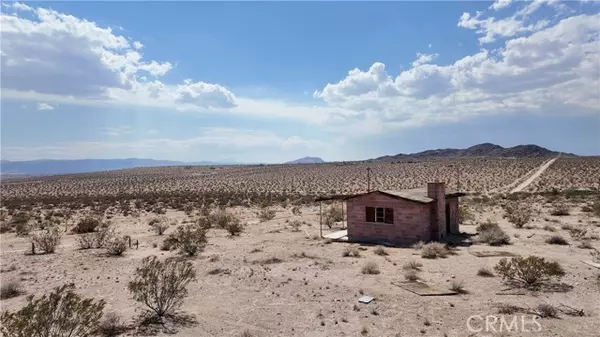 Joshua Tree, CA 92252,64494 Pole Line RD