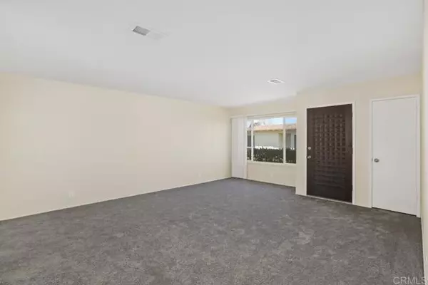 Oceanside, CA 92057,3839 Vista Campana 15