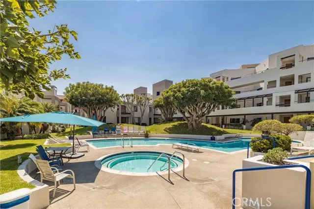 530 The Village 116, Redondo Beach, CA 90277