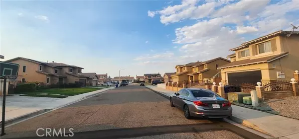 Adelanto, CA 92301,14527 Yarrow CT