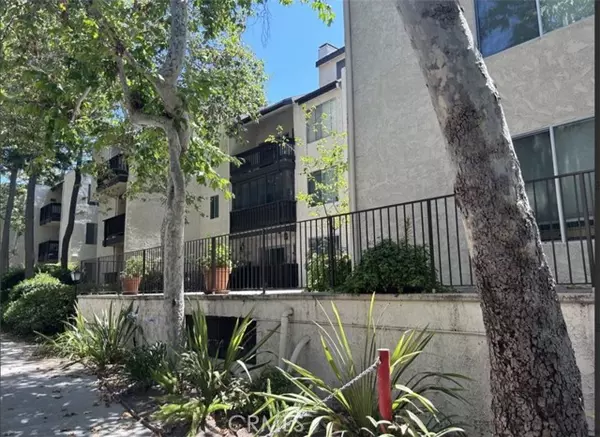Culver City, CA 90230,12101 Summertime LN