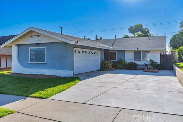 Carson, CA 90746,19233 Broadacres AVE