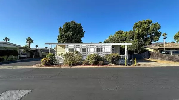 El Cajon, CA 92021,400 Greenfield DR SPC 123