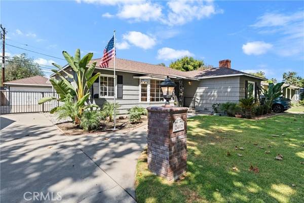 2402 N Baker ST, Santa Ana, CA 92706