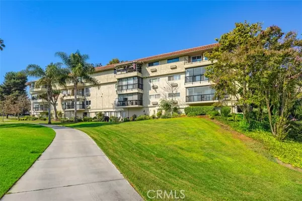 Laguna Woods, CA 92637,2388 Via Mariposa W 2A