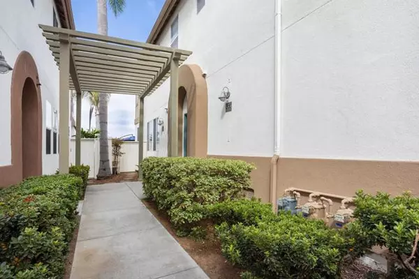 Encinitas, CA 92024,529 Sweet Pea PL