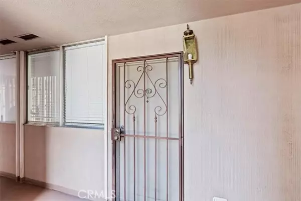 Riverside, CA 92506,6979 Palm CT 107B