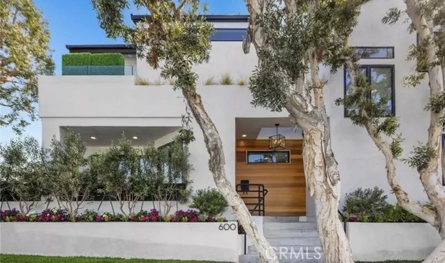 Corona Del Mar, CA 92625,600 Heliotrope AVE