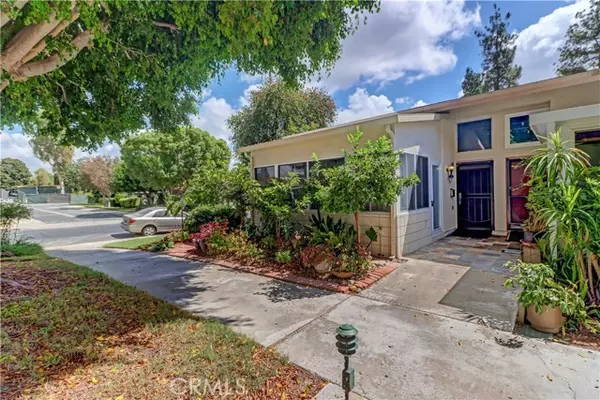 32 CALLE ARAGON A, Laguna Woods, CA 92637