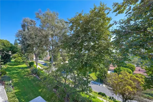 3364 PUNTA ALTA 3D, Laguna Woods, CA 92637