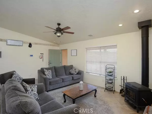 Hesperia, CA 92344,11032 Joshua ST