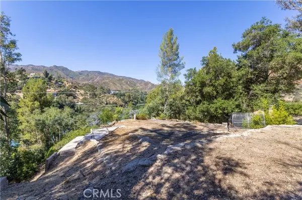 Agoura Hills, CA 91301,2229 Pinecrest RD