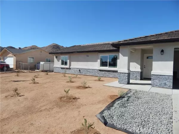 20198 Zuni RD, Apple Valley, CA 92307