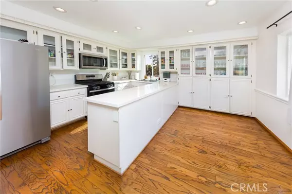 Studio City, CA 91604,13220 Valleyheart DR 306