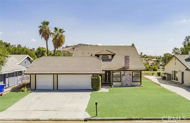 5820 Greens DR, Jurupa Valley, CA 92509