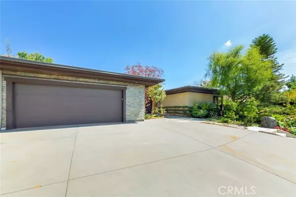 Azusa, CA 91702,1530 N Viewcrest DR