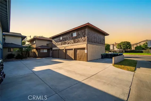 3049 Jeffrey DR, Costa Mesa, CA 92626