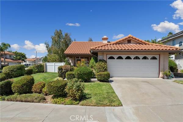 28325 Rodgers DR, Saugus, CA 91350