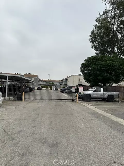 Fontana, CA 92335,9633 Juniper AVE G6