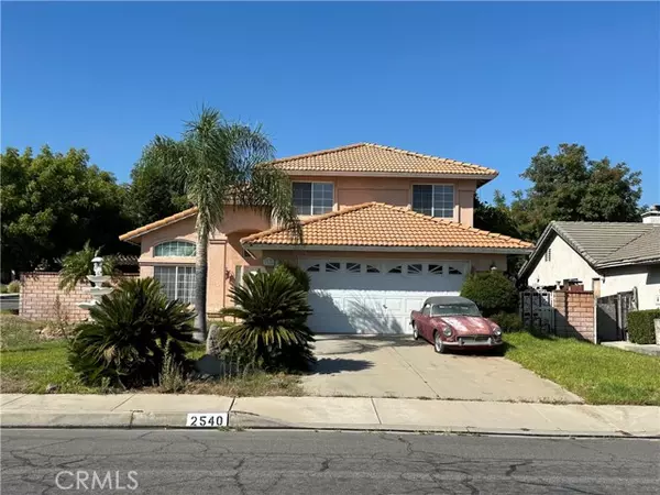 2540 W Calle Vista DR, Rialto, CA 92377