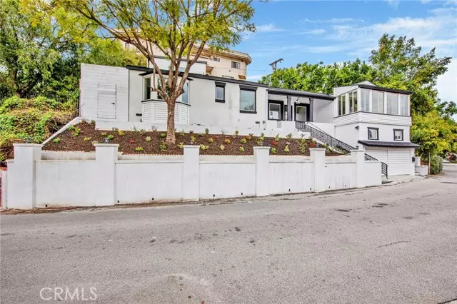 3319 Floyd, Los Angeles, CA 90068