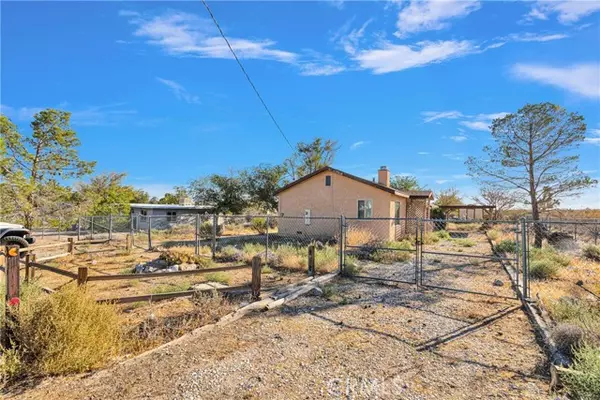 9405 Mesa RD, Lucerne Valley, CA 92356