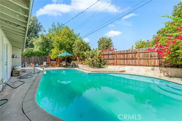 20541 Rodax, Winnetka, CA 91306