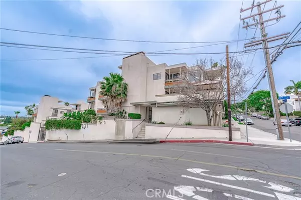 Signal Hill, CA 90755,2575 E 19th ST 38