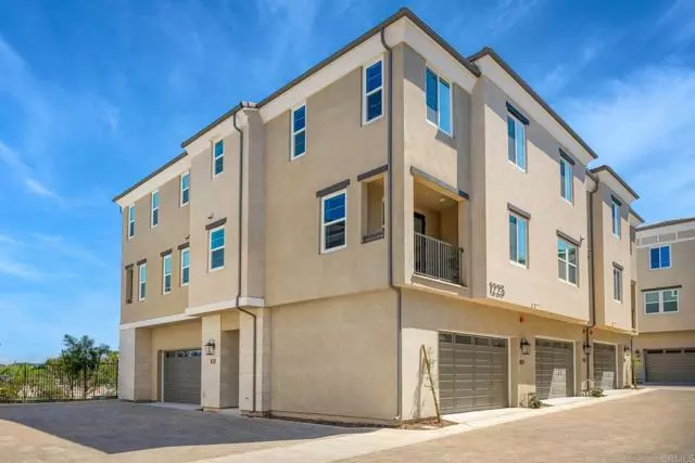 1223 Sunrise View 102, San Marcos, CA 92078