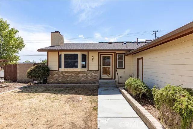 8412 Redwood BLD, California City, CA 93505