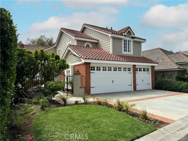 Huntington Beach, CA 92648,19375 Woodlands DR