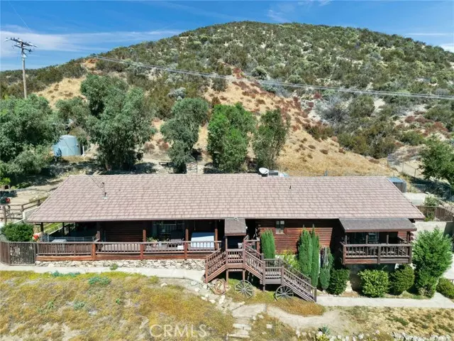 12601 Johnson RD, Lake Hughes, CA 93532