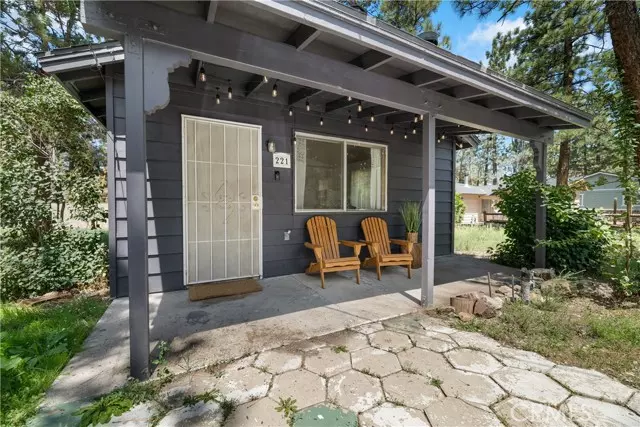 221 Angeles BLD, Big Bear City, CA 92314