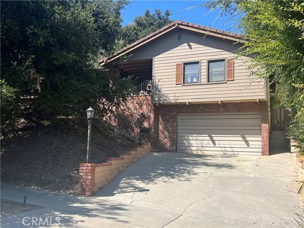 21505 Dumetz RD, Woodland Hills, CA 91364