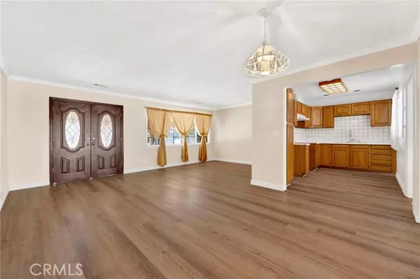 Sunland, CA 91040,9711 Helen AVE