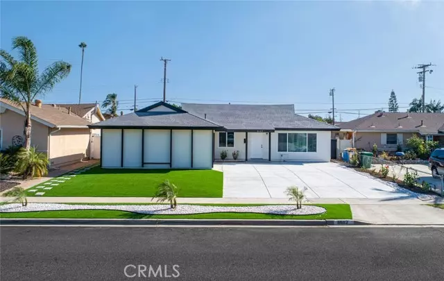 Westminster, CA 92683,8682 Oasis AVE