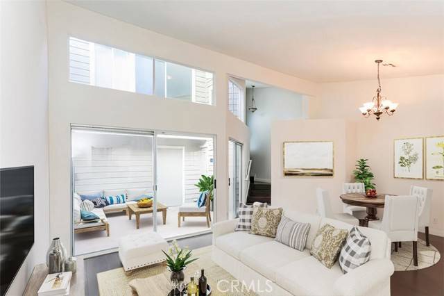 11377 Osborne PL 20, Sylmar, CA 91342