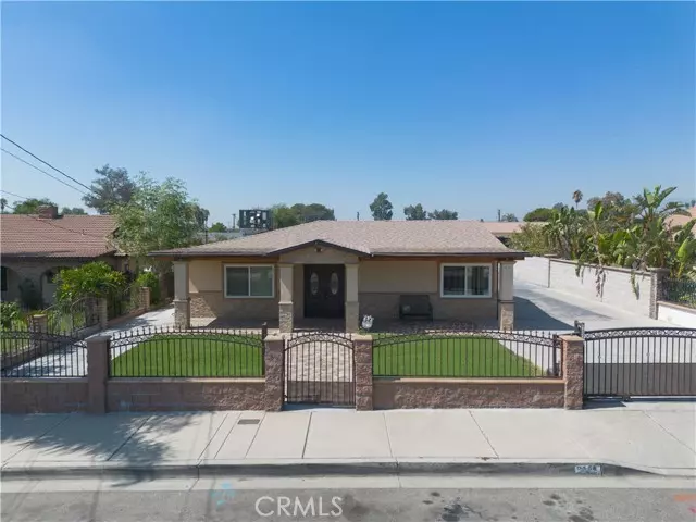 Fontana, CA 92335,9828 Carob AVE