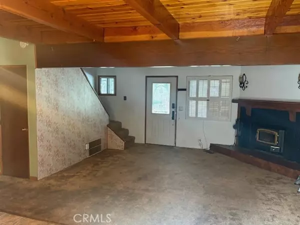 Sugarloaf, CA 92386,125 Cedar LN