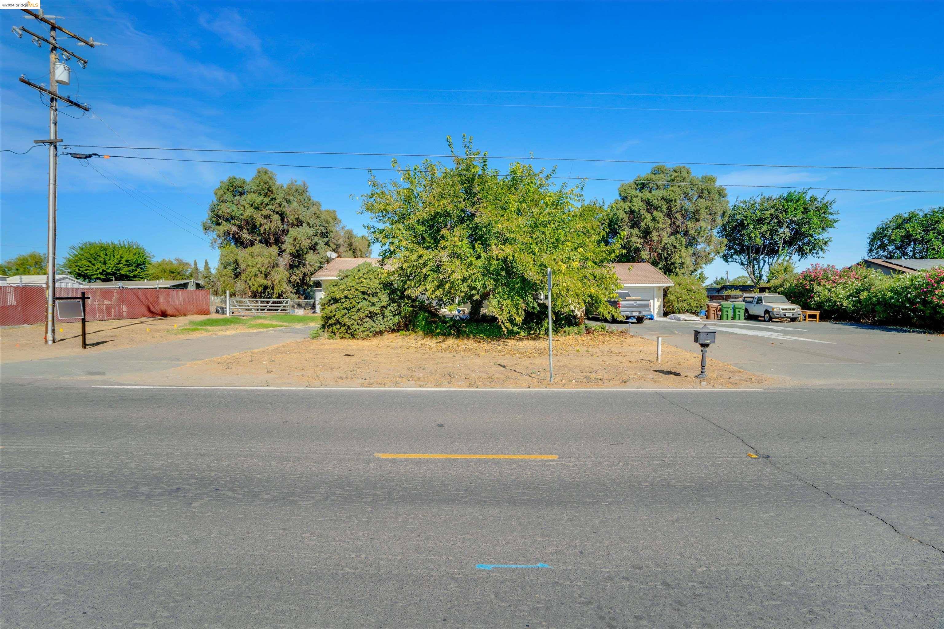 Brentwood, CA 94513,8424 Lone Tree
